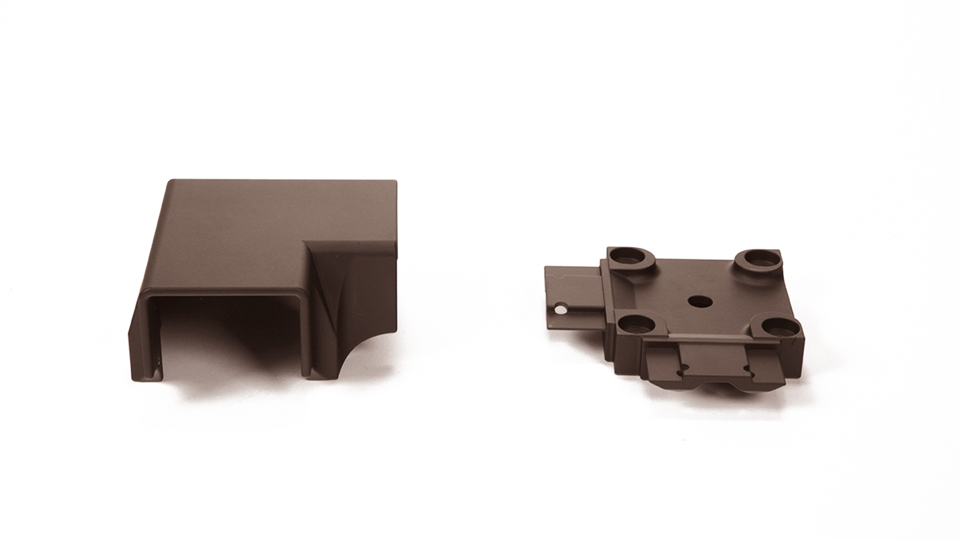 Contemporary Continuous Top Rail Brackets by Deckorators