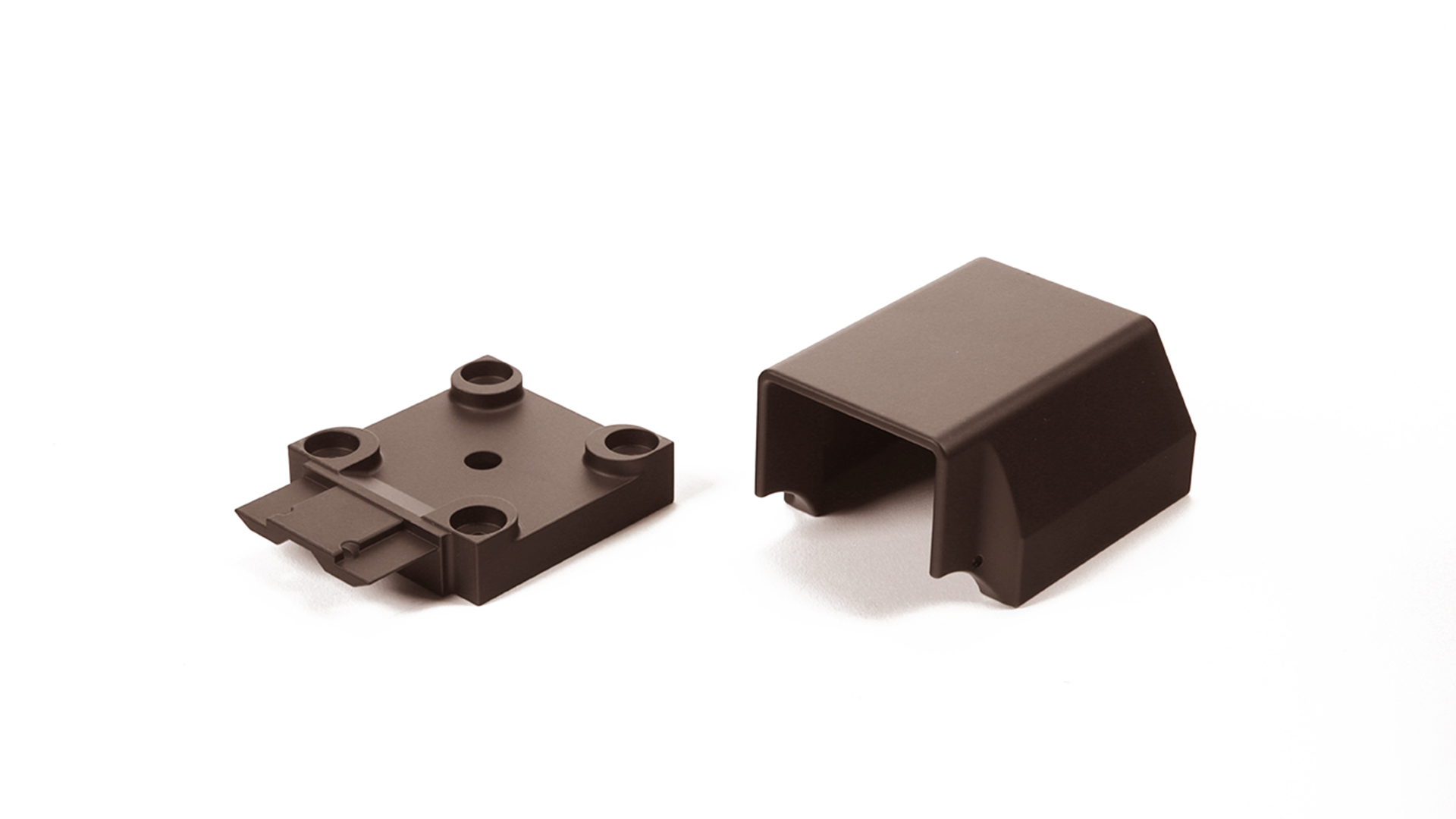 Contemporary Continuous Top Rail Brackets by Deckorators